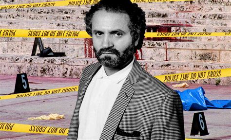 who assassinated versace|why was gianni versace killed.